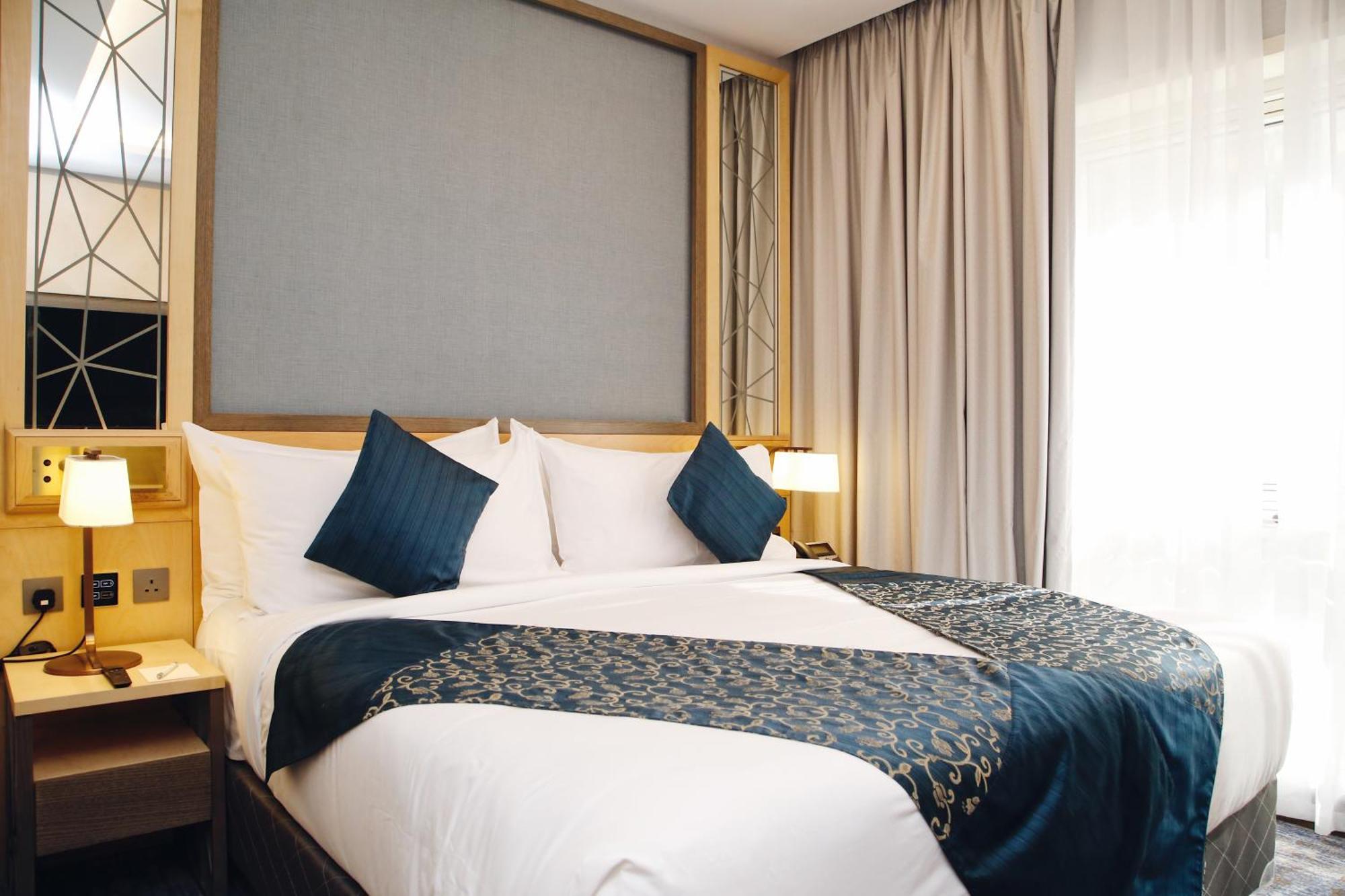 Maden Alrawda Hotel Medina Buitenkant foto A bed runner