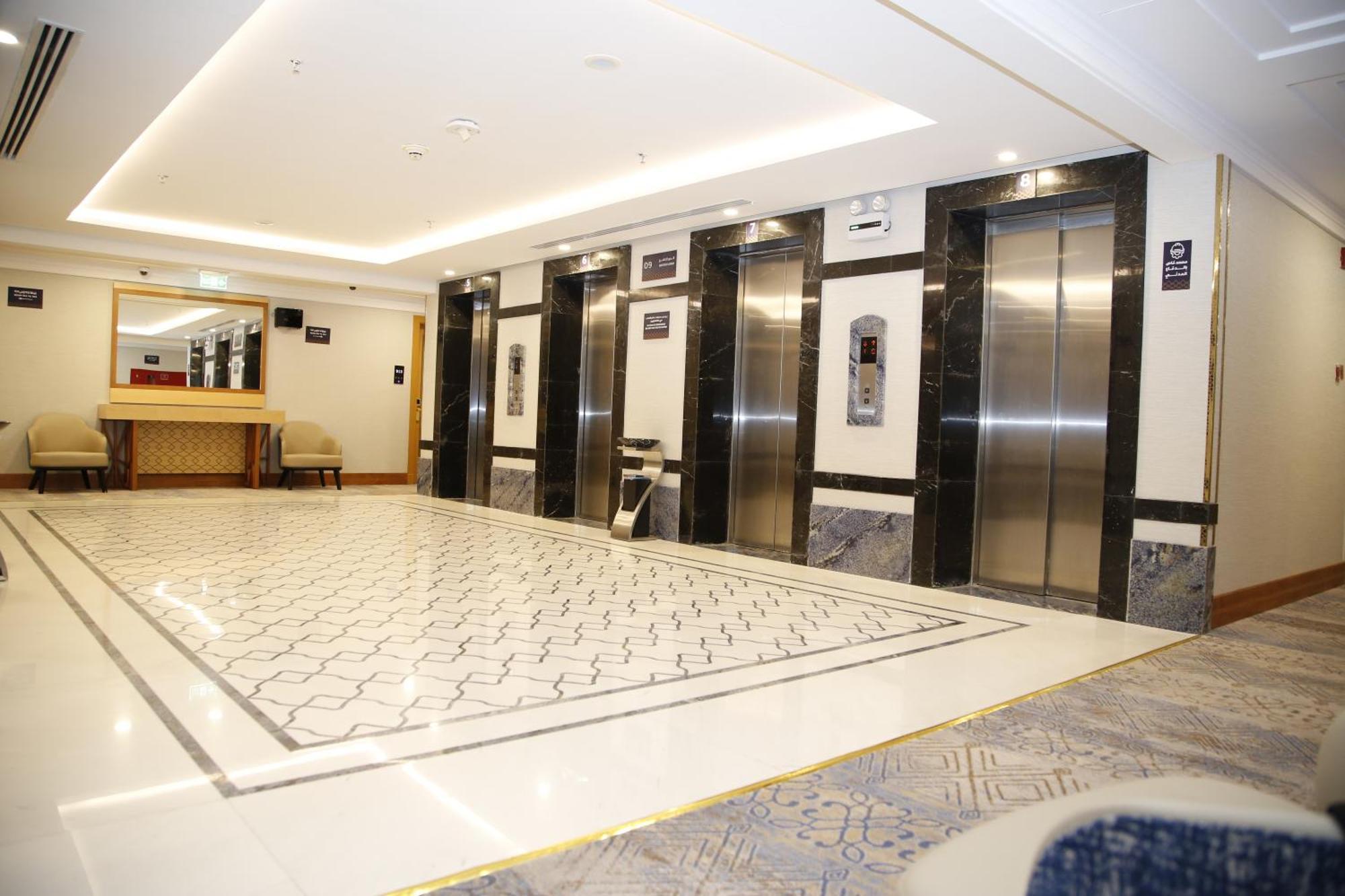 Maden Alrawda Hotel Medina Buitenkant foto Elevators at the 10th floor